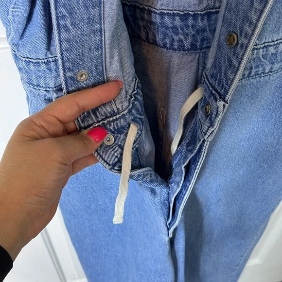 Levi’s Premium Denim Short sleeve Jumpsuit, size XL, Button & Drawstring Waist - Picture 6 of 7